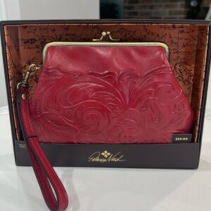 Beautiful Patricia Nash Kisslock Wristlet Purse.